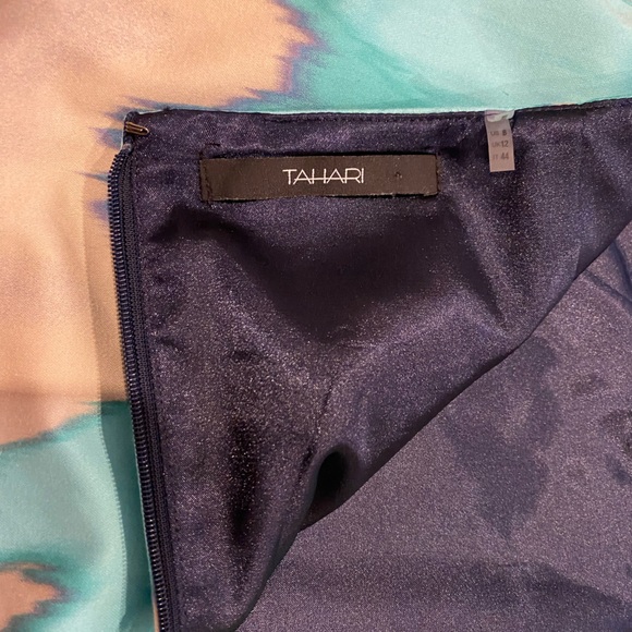 Tahari Mini Slight A-line skirt (Size 8) - Picture 2 of 6